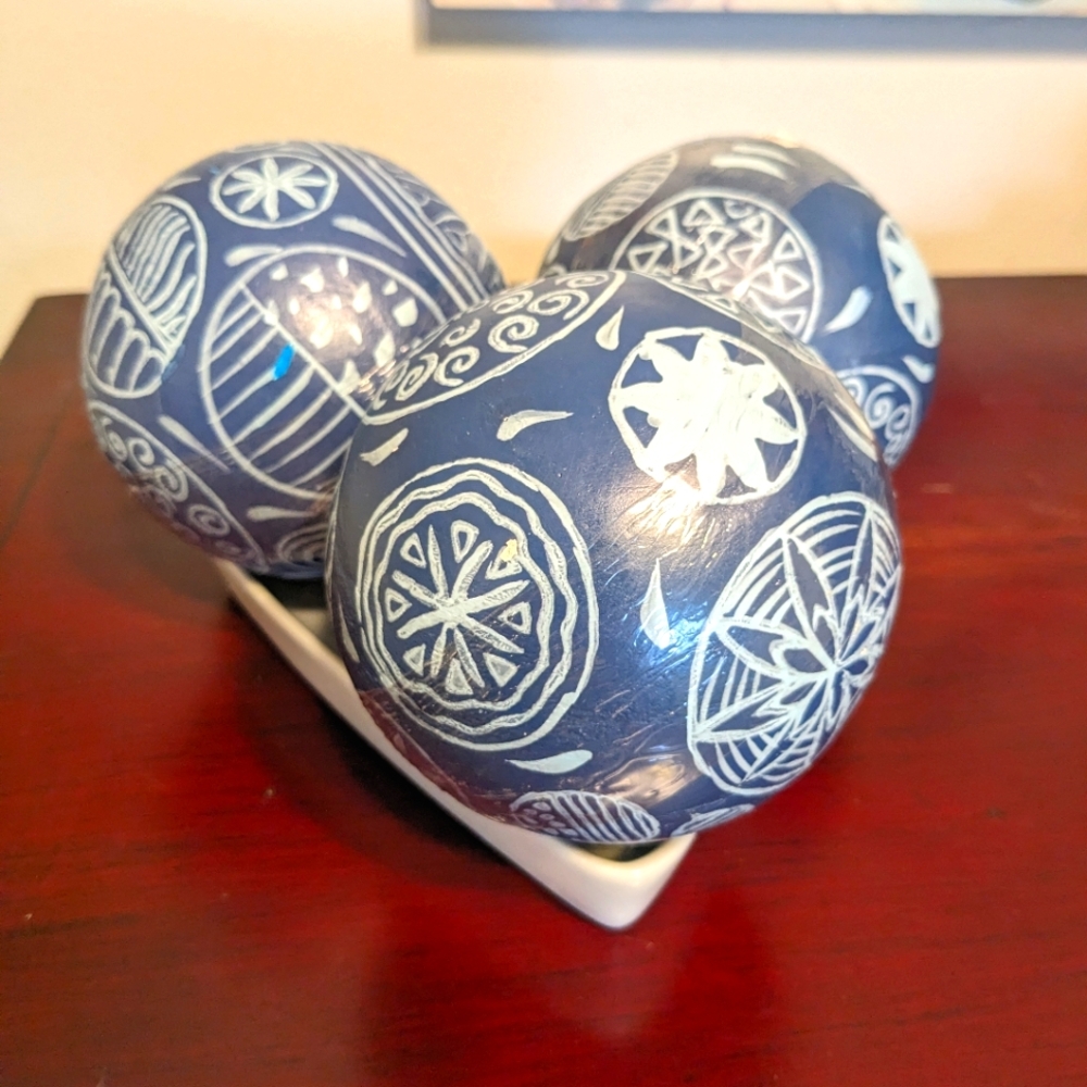 Pier 1 Imports Set Of 3 Wood Decorative Carpet Balls Hand Painted 4" Dia. NEW